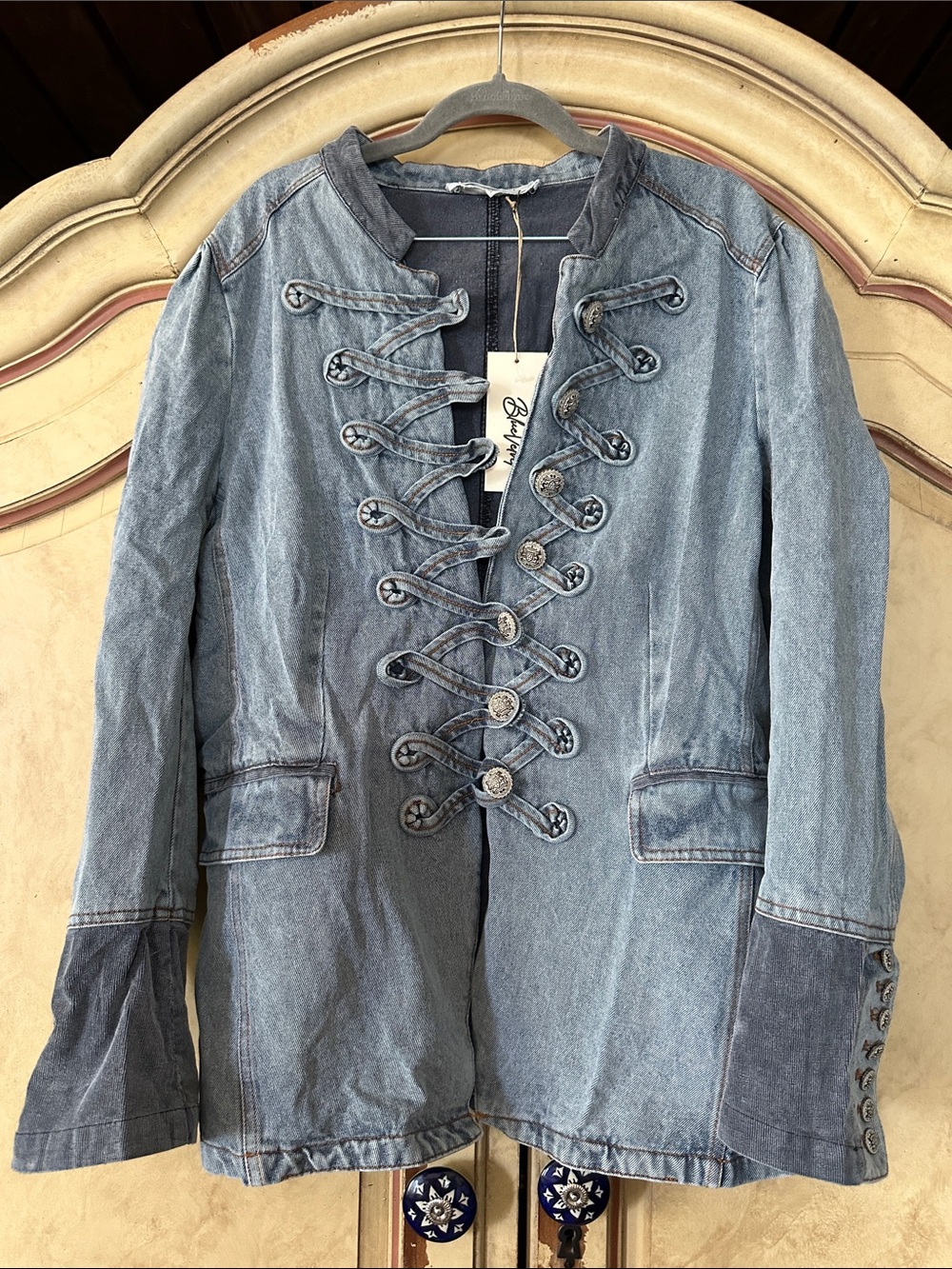 NWT BlueVelvet Blue Washed 2 Tone Denim Military-Style Jean Jacket size Large - Picture 3 of 7